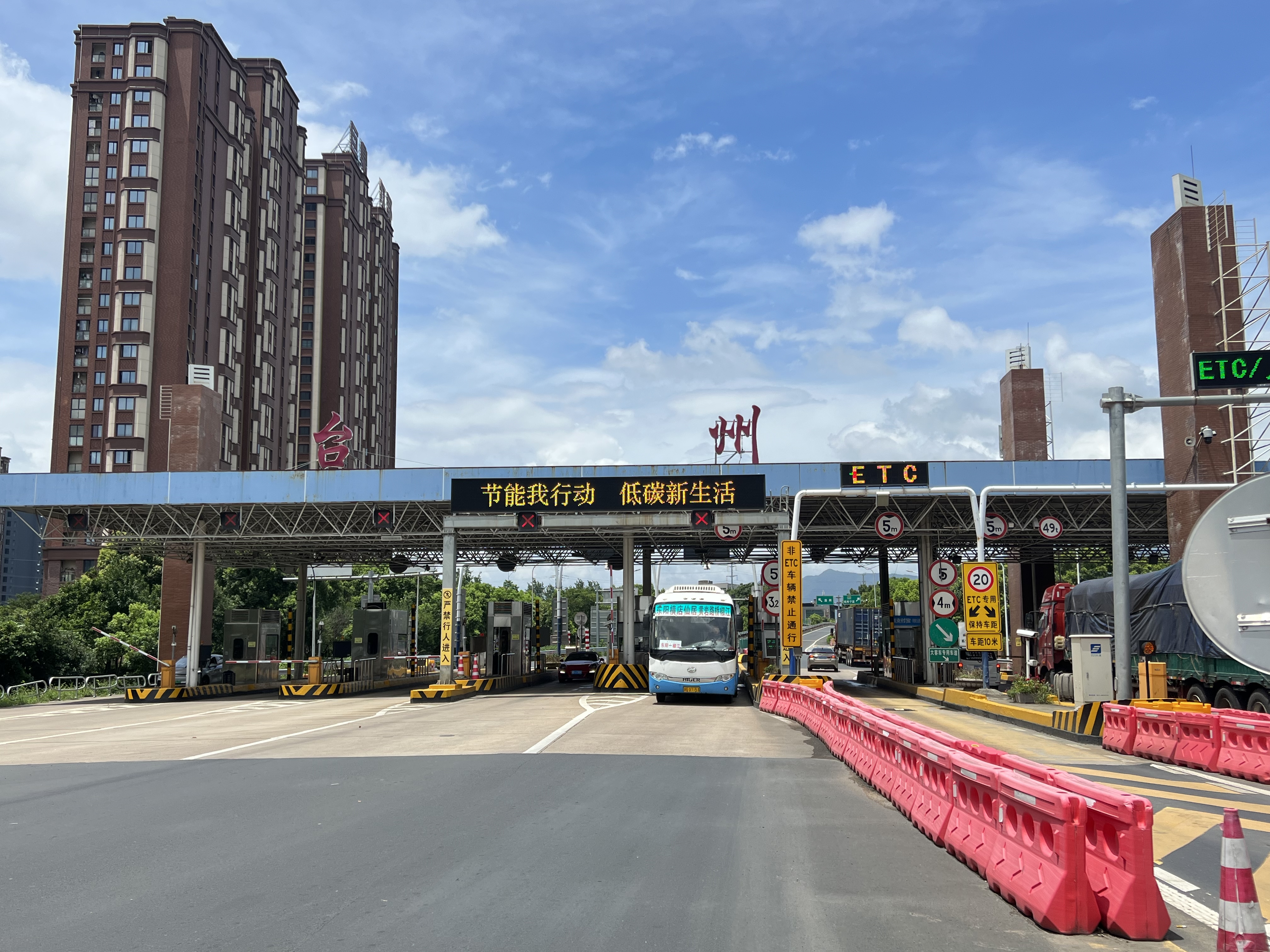 1691544818690142.jpg 881a3e6a12979294334af22eea6cc2e.jpg